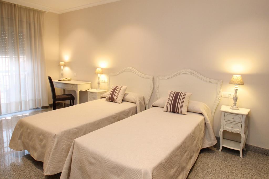 Hotel Maestranza Севілья Номер фото